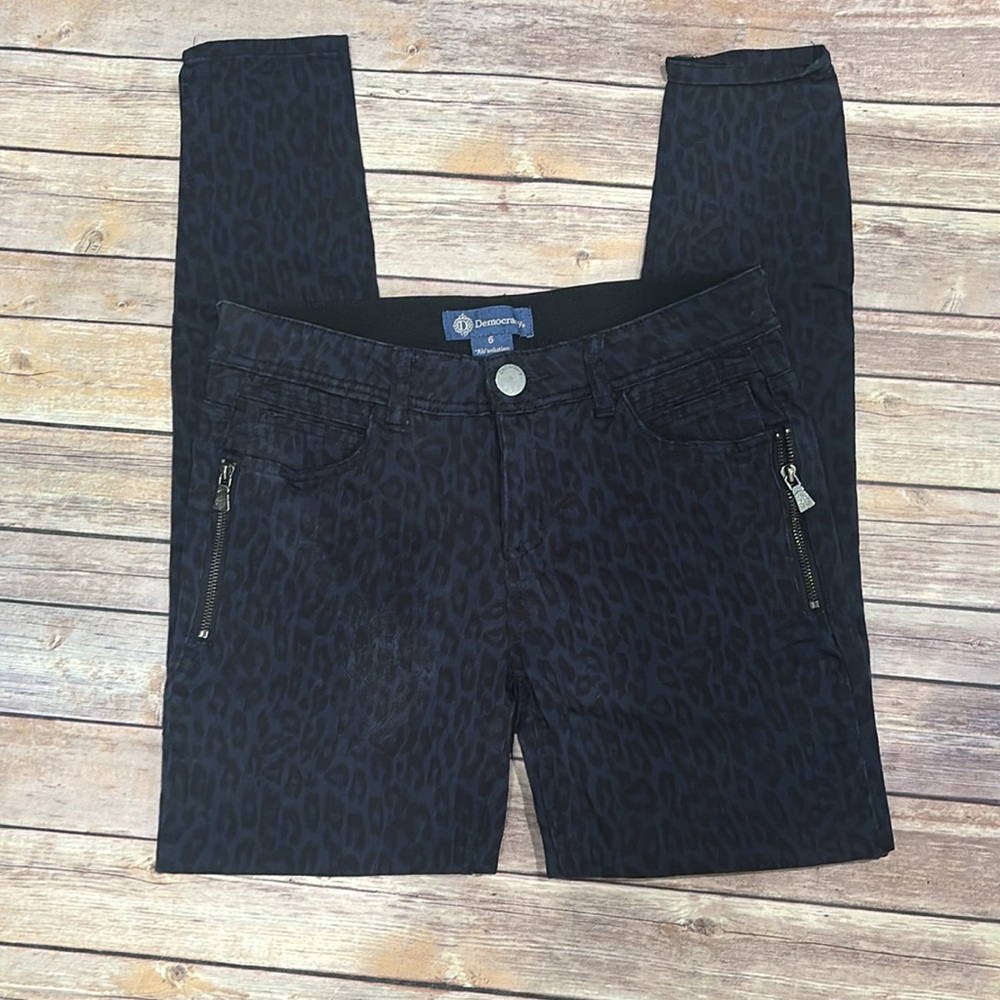 Democracy "Ab"Solution pants size 6. Black animal print. Worn once!